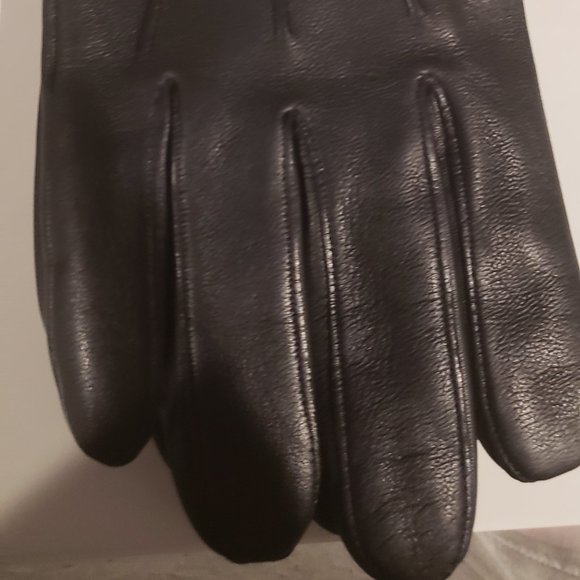 NWT: Coach Men's Basic Black Leather Tech Gloves Size Medium and Large - Picture 6 of 8